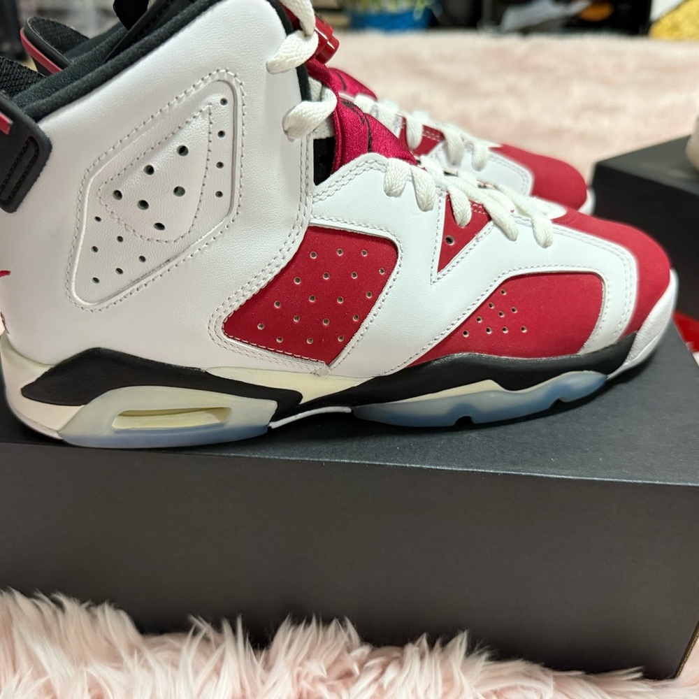 Nike Air red white stylish sneakers